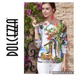 🆕 Women’s Top - Peekaboo Shoulder - Size S 🌺🌺🌺